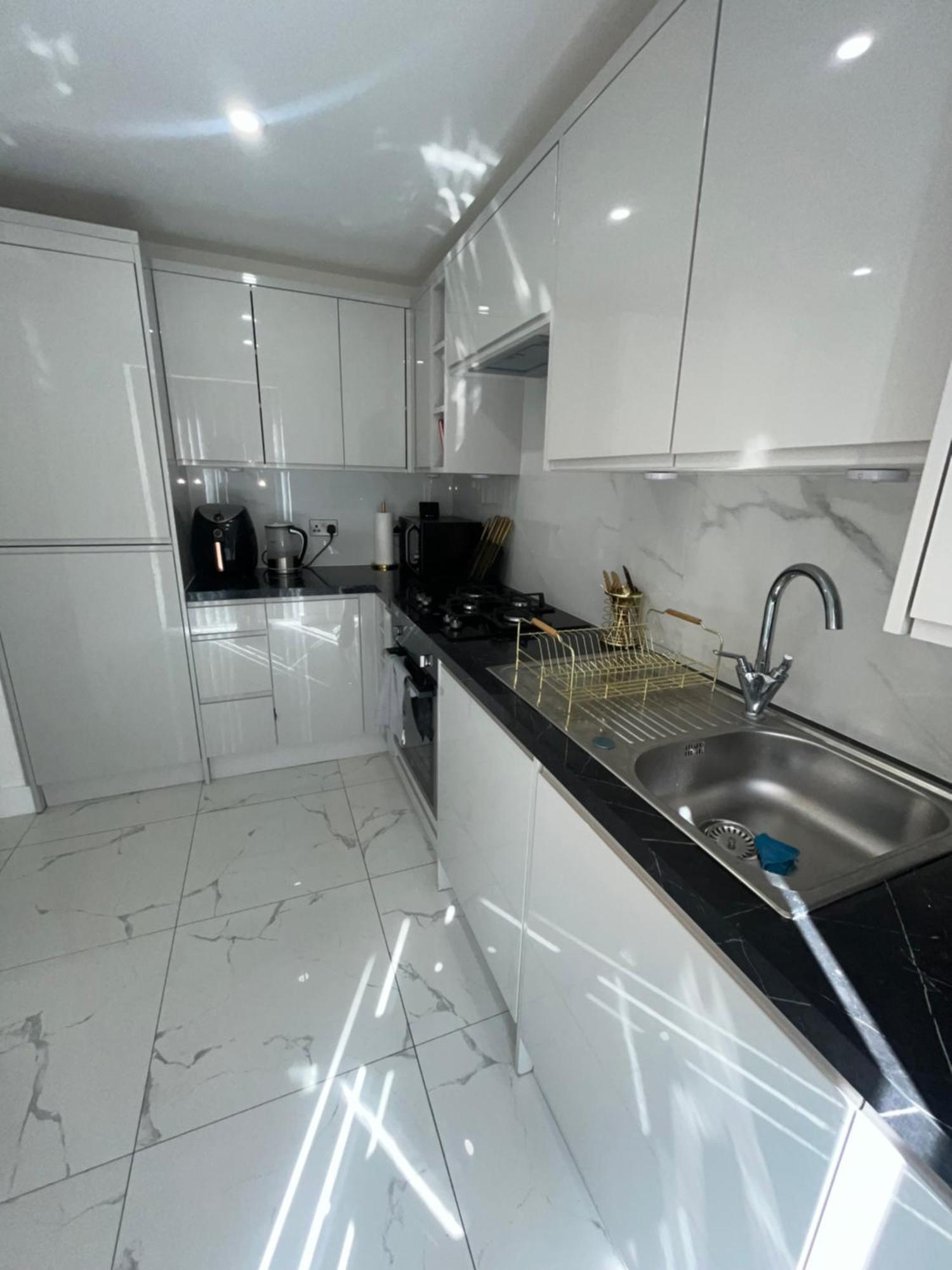Luxury 1 Bedroom Apartment Bromley エルサム エクステリア 写真